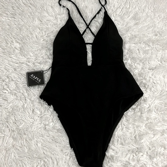 Zaful, Size 4 - Picture 2 of 5